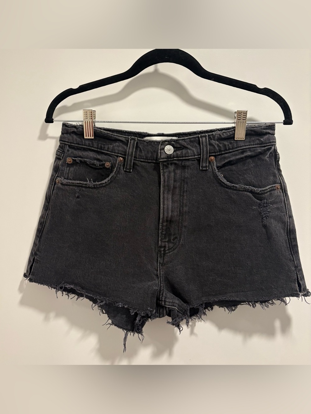 Abercrombie high rise mom short